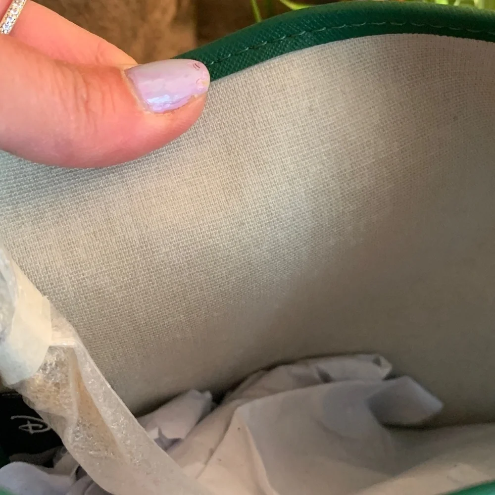 GORGEOUS😍Authentic KATE SPADE Coated leather/smooth leather BAMBI tote/wristlet - Picture 12 of 15